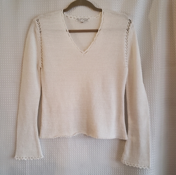 White House Black Market Sweaters - White House Black Market knit sweater size M